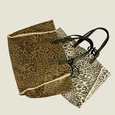 Brand Name: MR.YLLSHandbags Type: Shoulder BagsTypes of bags: Shoulder & HandbagsMain Material: SuedeLining Material: PolyesterShape: Casual TotePlace Of Origin: GUANG DONG ProvincePlace Of Origin: GUANG DONG ProvinceOrigin: Mainland ChinaCN: GuangdongHardness: SOFTPattern Type: LeopardInterior: No PocketDecoration: NONEExterior: NONEOccasion: VersatileClosure Type: OPENGender: WOMENStyle: vintageNumber of Handles/Straps: Single Handbags Big, Leopard Print Tote, Leopard Print Bag, Fur Handbags, Vintage Leopard, Bags Luxury, Printed Tote Bags, New Vintage, Shoulder Bag Women