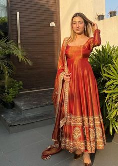 Heavy Georgette Suits, Long Length Dresses Indian, Plain Anarkali With Heavy Dupatta, Simple Party Wear Dress Indian, Traditional Suits For Women Indian, Ethnic Dresses For Women, Latest Gowns, Anarkali Suits Designer, Anarkali Designs