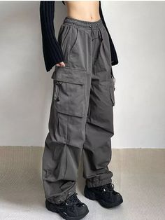 Parachute Pants Women, Pants Aesthetic, Cargo Parachute Pants, Celana Kargo, Womens Cargo, Hippie Grunge, Celana Fashion, Y2k Hip Hop, Cargo Pants Streetwear