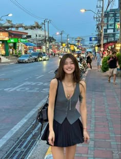 Bangkok Fits, Looks Black, New Rock, Mode Inspo, 가을 패션, Mode Vintage, Summer Fits, Casual Style Outfits, Lookbook Outfits