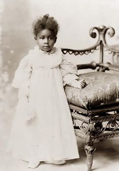 Daniel Murray, photographer. 1899 White Princess Gown, Gown With Gloves, Toddlers And Tiaras, American Photo, Black Photo, Vintage Black Glamour, Princess Gown