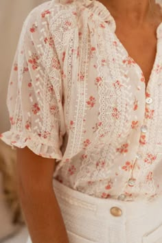 Ecru Embroidered Carine Blouse – Easy Clothes North America Parisian Women, Romantic Outfit, Pretty Blouses, Summer Blouses, Look At You, Mode Inspiration, Women's Summer Fashion, Short Sleeve Blouse