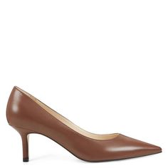 Best Business Casual Shoes, Dark Brown Heels, Everyday Heels, Brown Pumps, Pointy Heels, Business Casual Shoes, Perfect Heels, Mid Heels Pumps, Gold Pumps