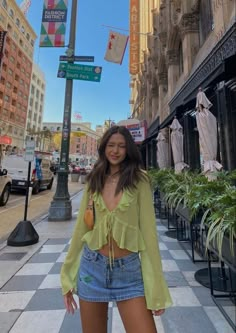 Ootd Photo Ideas, Summer Outfits With Shorts, Looks Street Style, Coldplay, Summer Fashion Outfits, Looks Style, Spring Summer Outfits, Aesthetic Outfits, Primavera Estate