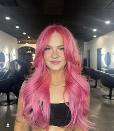 Pink Aesthetic Girly, Aria Style, Vibe Pink, College Hairstyles, Light Pink Hair, Hair Styels, Hot Pink Hair, Pink Blonde Hair, Vivid Hair Color