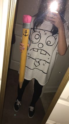 Doodlebob Costume, Cartoon Halloween Costumes, Clever Halloween, Clever Halloween Costumes, Spongebob Birthday, Couples Halloween Outfits, Holloween Costume