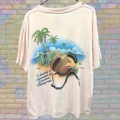 Label size: Extra Large Recommended size: Large How it fits: Regular Pit to pit: 22" Shoulder to bottom: 28" Flaws: Photos show marks if any Material : 100% Cotton Era: 90s Colour: Pink/Multicolor Phone Graphic, 90s Beach, Vacation Tshirt, Vacation Tshirts, Pink Tropical, 90s Colors, Jimmy Buffett, Tropical Vacation, Retro 90s