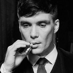 Peaky Blinders Merchandise, Peaky Blinders Thomas Shelby, Tomas Shelby, Uk Tv Shows, Rauch Fotografie