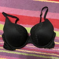 Simple Classic Black Padded Underwire Victoria’s Secret Bra With Lace Detailing. Size 34d Bra Strap Clip, Bling Bra, Bra Collection, Vintage Bra, Balconet Bra, Digital Closet, Sleep Wear, Koenigsegg, Brown Leopard