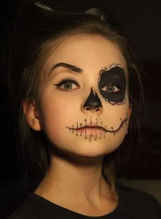 Halloween Make Up Kids Girl, Grim Reaper Makeup Kids, Cheap Halloween Costumes Diy, Skeleton Face Paint, Halloween Makeup For Kids, Maquillage Halloween Simple, Halloween Make-up Looks, Halloweenský Makeup, Skeleton Face