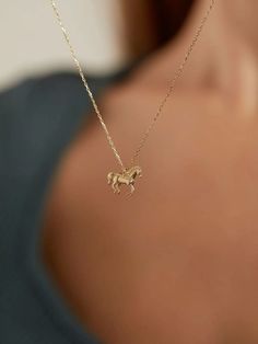 Symbols Of Wealth, Symbols Of Power, خواتم خطوبة, Horse Memorial, Gold Horse, Horse Necklace, Horse Jewelry, Luxe Jewelry, Horses Pendant