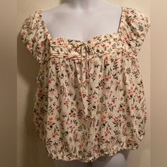 New With Tags Old Navy Cream Multicolored Cap Sleeve Top, Size 3x. Pin Tuck Style Neckline, Elastic Sleeves And Hemline. Keyhole Neckline With Ties, Super Cute Boho Style And Comfortably Cool Fabric. Casual Peasant Top With Floral Print And Short Sleeves, Beige Casual Peasant Top For Daywear, Casual Beige Peasant Top For Daywear, Casual Floral Print Peasant Top For Daywear, Tuck Blouse, Elastic Sleeves, Floral Pins, Cap Sleeve Top, Keyhole Neckline