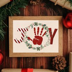 This Christmas JOY Handprint Craft is the perfect gift to send home to the parents for the holidays. Perfect for a teacher's card to go with an end-of-year gift. Joy Handprint Craft, Preschool Christmas Gifts, Christmas Gift For Grandparents, Picture Crafts, Christmas Handprint Crafts, Christmas Handprint, Handprint Keepsake, Handprint Gifts