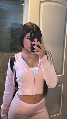 Latina Fashion Outfits, Latina Fashion, Outfit Trends, Mode Inspo, Cute Everyday Outfits, A Mirror, Cute Simple Outfits