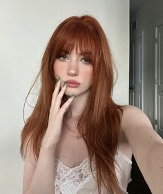 Red Hair With Bangs, Cheveux Oranges, Red Hair Inspo, Ginger Hair Color, Auburn Hair, Hair Dye Colors, Cut My Hair, Hair Inspiration Color, Orange Hair