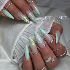 Nail Deisgn, Sorbet Nails, Apple Sorbet, Nail Goals, Wedding Nails Glitter, Glittery Nails, July Nails, Nails 2023