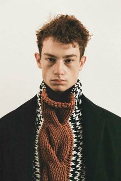 Male Knitwear, Jacquard Knitwear, Knitwear Details, Summer Knitwear, Knitwear Trends, Art Outfits, Handmade Knitwear, Male Fashion Trends, Knit Men