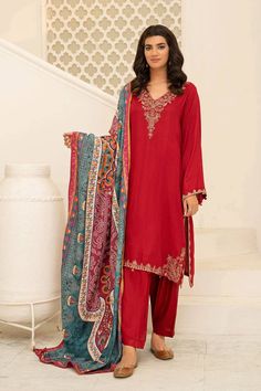 MARIA.B Shalwar Suit with Digital Printed Shawl | DW-W22-48-Rangreza Outlet Shalwar Suit, Clothes Brand, Pakistani Clothes, Maria B, Pakistani Designers, Pakistani Outfits, Linen Trousers, Pakistani Fashion, Pakistani Dresses