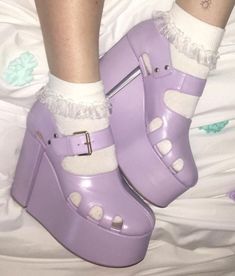 Daphne Blake, Catty Noir, Kawaii Shoes, Lit Shoes, Fresh Outfits, Purple Shoes, 90s Aesthetic, Shoe Inspo