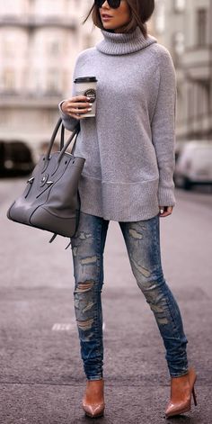 Gray. I know it's summer but Fall is around the corner! [ SkinnyFoxDetox.com ] Casual Chique Stijl, Boyfriend Jeans Style, Boyfriend Jean, Cooler Look, Outfit Jeans, Stitch Fix Style, Looks Style