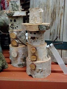 there are many logs stacked on top of each other