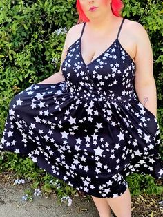 Alt Plus Size, Starry Dress, Plus Size Alternative, Goth Crop Top, Kawaii Punk, Goth Kawaii, Summer Goth, Witchy Fashion, Plus Size Brands