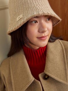 Composition : Wool 54% + nylon 20% + polyester 13 + acrylic 13%Country of Origin : Republic of Korea Christmas Wishlist, Spinning, Bucket Hat, Accessories Hats, Knitwear, Composition, Women Accessories, Wool, The Originals