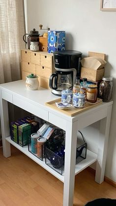 Yea Station Ideas, Tea Station In Bedroom, Coffee Station Ideas Kitchen, Flat Ideas Decor, Coffee Kitchen Decor Ideas, Tea Corner Kitchen, Bedroom Tea Station, Cute Coffee Station