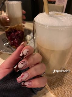 Top Nail, Minimalist Nails, Aesthetic Makeup, Nail Manicure, Swag Nails, Winter Nails, How To Do Nails