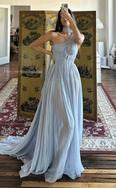 فستان سهرة, Glam Dresses, Dress Inspo, Evening Dresses Long, Guest Outfit, Prom Party Dresses, Looks Style, Evening Dresses Prom, Looks Vintage