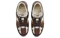 New Balance 991 Made in England 'French Roast' M991GBI (SNKR/Low Top/Non-Slip/Wear-resistant) New Balance 991, French Roast, Shades Of Brown, Leather Books, Sneaker Collection, 40 Years, Low Top, New Balance, Brown Leather