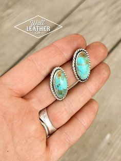 Kingman Turquoise & Sterling Silver Oval Stud Earrings Silversmithing Jewelry, Silver Wallet, Oval Stud Earrings, Turquoise Stud Earrings, Jewelry Antique, Turquoise Stones, Kingman Turquoise, Turquoise Sterling Silver, Turquoise Stone