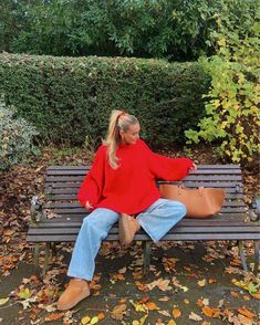 Classic Ultra Mini Platform Boot curated on LTK Autumn Knitwear, Uggs Outfit, Long Sleeve Knit Sweaters, Mode Inspo, 가을 패션, Autumn Outfit