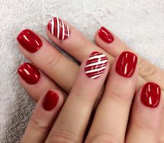 Candy Cane Fingernails, Candy Cane Striped Nails, Candy Cane Nails Square, Candy Cane Manicure, Short Candy Cane Nails, Candy Cane Gel Nails, Christmas Nails Candy Cane Stripes, Candy Cane Stripe Nails, Red Candy Cane Nails