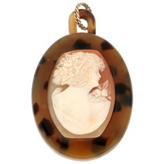 For any problems related to some materials contained in the items that do not allow shipping and require specific documents that require a particular period, please contact the seller with a private message to solve the problem. Cameo mounted with 9 karat yellow gold and galalith pendant necklace Pendant total weight 34.30 grams (the price is without chain) Yellow Gold Pendants, Gold Pendant Necklace, Necklace Pendant, Gold Pendant, Jewelry Necklace Pendant, Period, Lego, Jewelry Necklaces, Yellow Gold