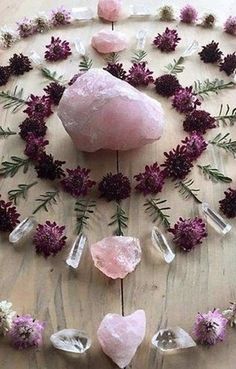 Crystal Aesthetic, Crystal Magic, Fortune Telling, Crystal Grid, Sacred Space, Crystals Minerals, Rocks And Minerals