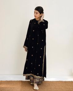 Velvet Pakistani Dress, Indian Dress Up, Velvet Dress Designs, Shirt Trouser, Stylish Short Dresses, Pakistani Fancy Dresses, Pakistani Dresses Casual, Beautiful Pakistani Dresses, Pakistani Dress