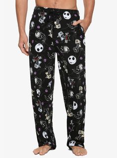 Disney The Nightmare Before Christmas Toss Print Sleep Pants - BoxLunch Exclusive Halloween Before Christmas, Scary Toys, Jack Skellington Pajamas, Christmas Pj Pants, Disney Aladdin Genie, The Goonies, Couple Fits, Toy Story Alien, Disney Pajamas