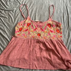 Nwt Embroidered Flowers Spaghetti Strap Tank Top! Embroidered Tank, Teal Tank Top, Racerback Top, Spaghetti Strap Tank Top, Yoga Tank Tops, Blue Tank Top, Old Navy Women, Black Tank, Lace Tank