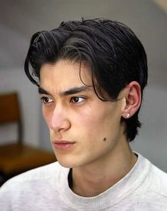 Discover 21 trendy middle part hair men ideas, featuring styles from short Korean haircuts to long, flowy looks. Explore medium long and semi-curly hairstyles, 70s inspired cuts, slick back, straight, Asian short, ondulado, short length, and floppy styles. Perfect for those seeking a fresh and stylish change, including Kpop influences and classic 70s vibes. Find the perfect hairstyle that suits your hair type and personality. Asian Men's Hairstyles, Asian Man Haircut, Korean Haircut, Middle Part Hairstyles, Asian Haircut, Mens Hairstyles Medium, Asian Men Hairstyle, American Hairstyles, Summer Haircuts