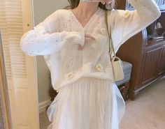 Crocheted Appliques, Daisy Applique, Korean Fits, Vintage Cardigan, Crochet Applique, White Cardigan, Fashion Aesthetic, Fit Inspo, Over It