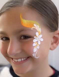 Face Painting Easy Unicorn, Easy Cheek Face Painting, Face Painting Ideas For Adults For Women, 1 Minute Face Painting, Basic Face Painting Designs, Toddler Face Painting Ideas, Face Painting Beginners, Face Paint Crayons Ideas, Split Cake Face Painting