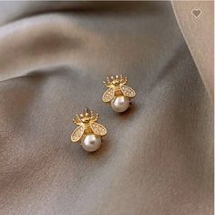 Tiny Bee Studs. I Ship Fast And Well Packaged. For Small Stud Earrings, Search: "Smallstud" (In The Search Box In My Closet) Bee Studs, Earrings Dangle Simple, Bee Earrings, Birthday Jewelry Gift, Small Earrings, Pearl Stud Earrings, Simple Earrings, Crystal Pearls, Pearl Studs