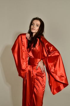 Ankle length, wrap-over style, with two sets of inside ties. One tie is included. Material Composition: polyamide 60%, viscose 20%, polyester 10%, silk 7%, elastane 3% Red Silk Robe, Women Silk Robe, Obi Style, White Bridal Robe, Long Silk Kimono, Satin Dressing Gown, Kimono Dressing Gown, Luxury Robes, Red Kimono