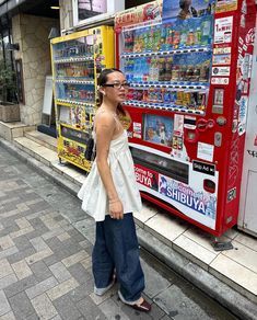 Japan Street Fashion Summer, Tokyo Inspired Outfits, Taiwan Aesthetic Outfit, Summer In Tokyo Outfit, Tokyo Spring Fashion, Japan Fits Spring, Tokyo Japan Outfits Summer, Asia Summer Outfit, Osaka Japan Outfit