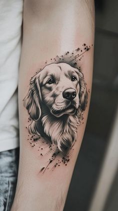 a dog's head is shown on the arm