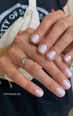 Natural Nails Manicure, Kutek Disney, Milky Nails, Simple Gel Nails, Casual Nails, Neutral Nails, Classy Nails