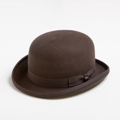 Classic Fall Formal Cloche Hat, Fitted Brown Top Hat With Short Brim, Formal Brown Top Hat For Fall, Formal Wool Felt Hat For Winter, Formal Top Hat With Short Brim For Fall, Formal Short Brim Felt Hat For Fall, Fitted Fur Felt Hat For Fall, Formal Short Brim Top Hat For Fall, Elegant Fitted Brown Felt Hat