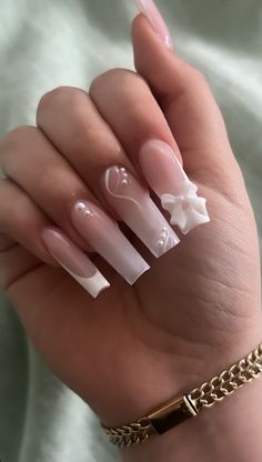 Casual Nails Acrylic Winter, Winter Nails Medium Length, White Set Nails, Regular Acrylic Nails, Simple Gel X Nails Design, White Baddie Nails, Nail Ideas Medium Length, Classy White Nails, White And Pink Nails