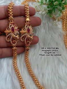 Mopu Designs Gold Tali Latest, Tadu Designs, Mopu Designs Gold Tali, Mopu Designs Gold, Chain Designs Gold, Thali Chain, Gold Earrings For Kids, Indian Wedding Jewelry Sets, Neck Pieces Jewelry